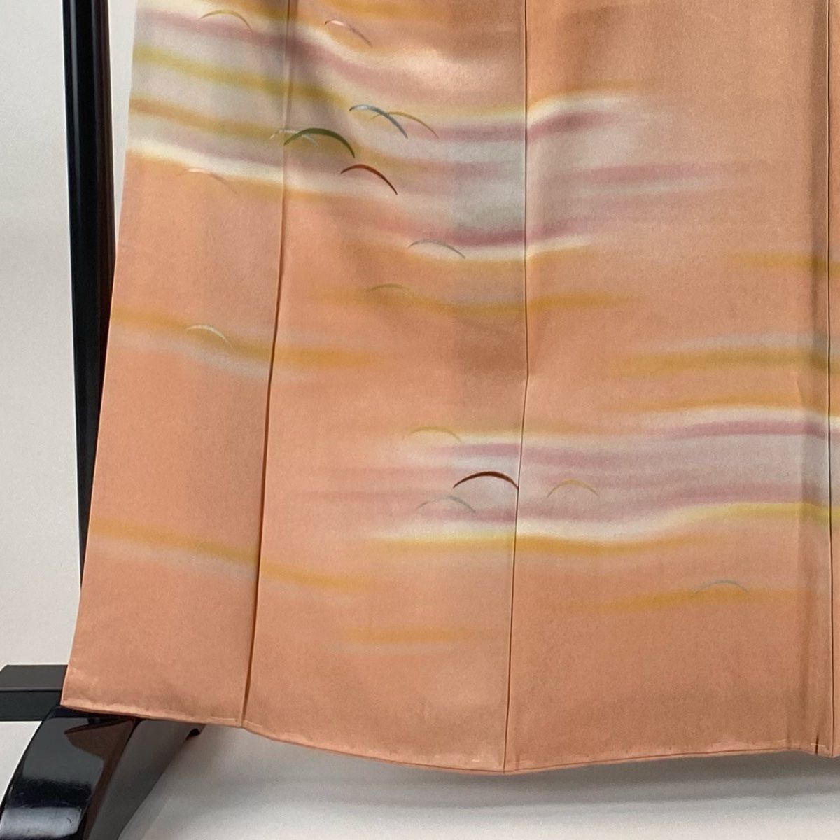 付下げ 身丈162.5cm 裄丈65.5cm M 袷 芝 霞 刺繍 金銀彩 サーモンピンク 正絹 秀品 一つ紋