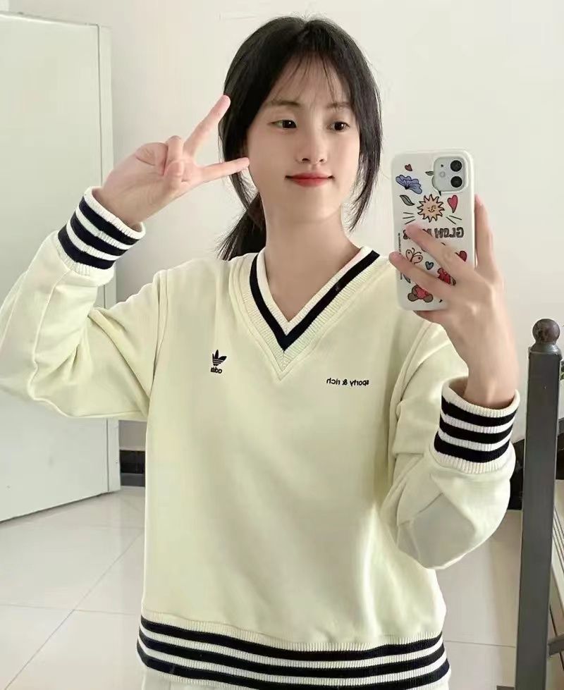 新品 ADIDAS sporty&rich Vネック スエット 白 L Adidas Sporty & Rich V Neck Crew White Sweatshirts adidas