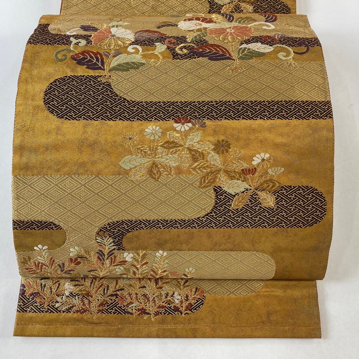 袋帯 秀品 関西仕立て 菊唐草 ヱ霞 金糸 箔 茶色 六通 正絹