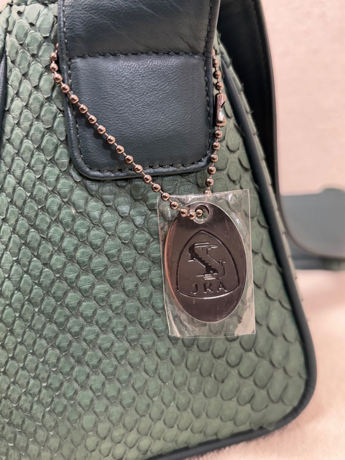 新品】 WH47 CELENCEE/セレンシー ダイヤモンドパイソン
