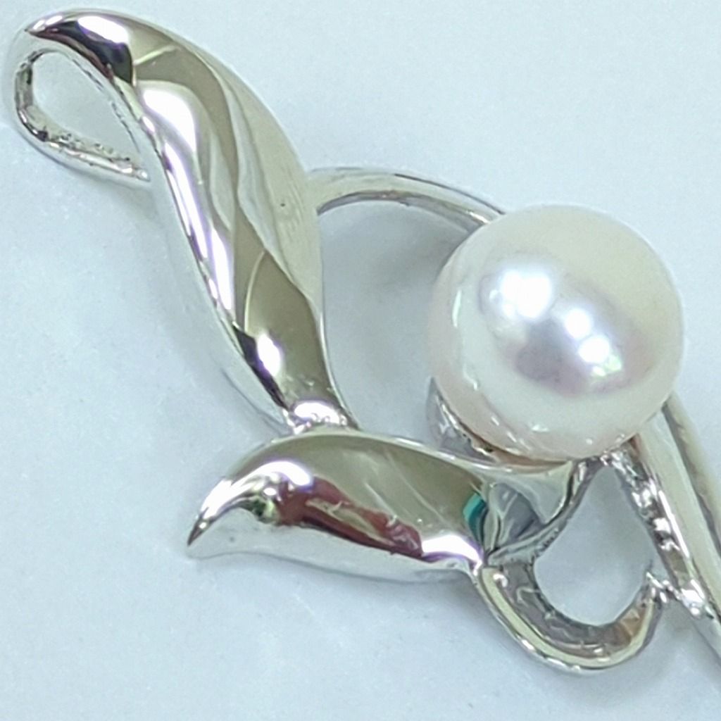 MIKIMOTO ミキモト リーフモチーフ ペンダントトップ　SV925　パール MIKIMOTO ミキモト リーフモチーフ ペンダントトップ SV925