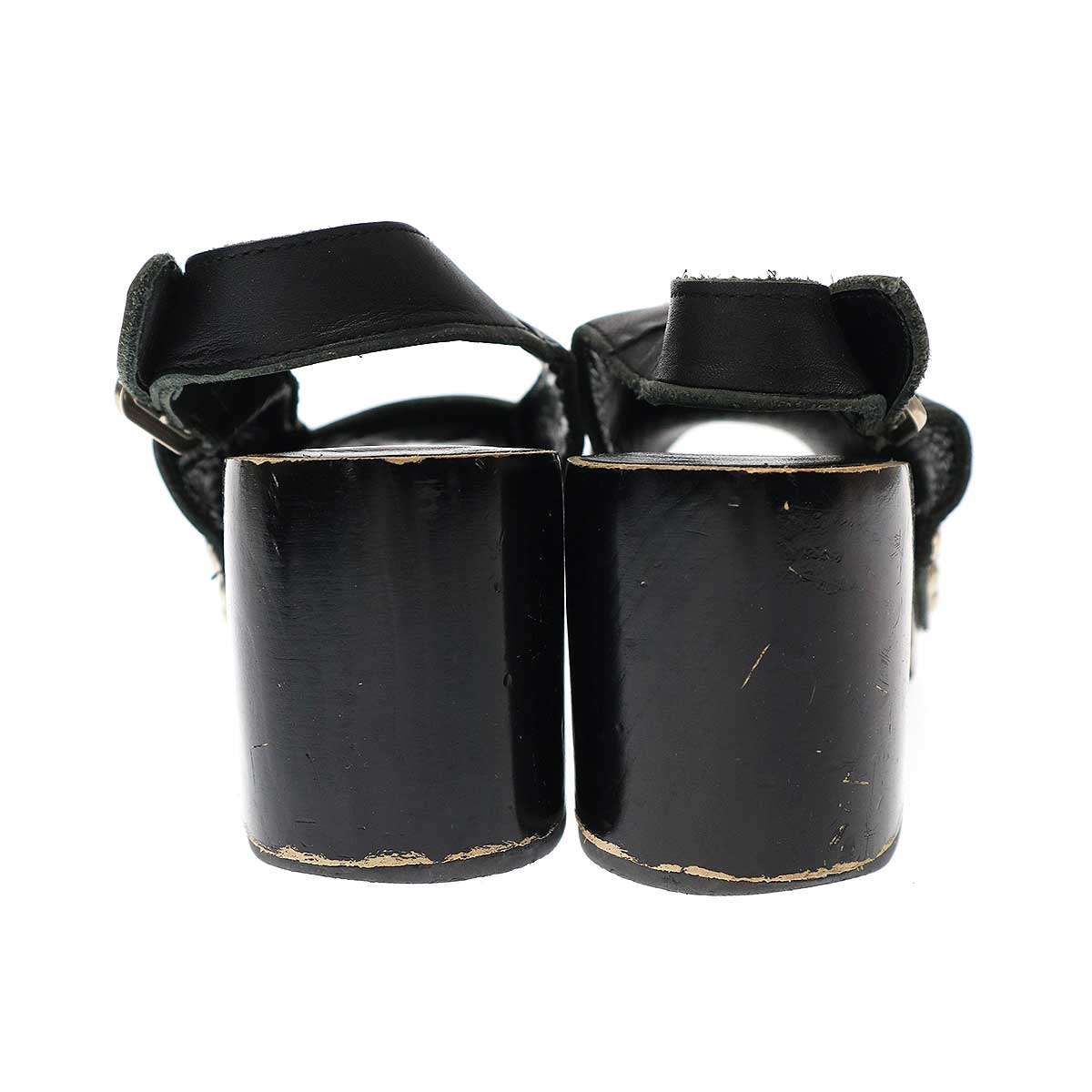 des GARCONS