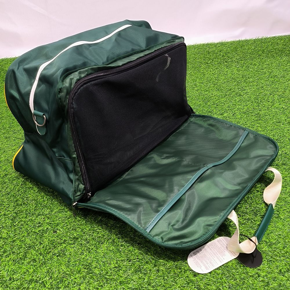 スポーツバッグ