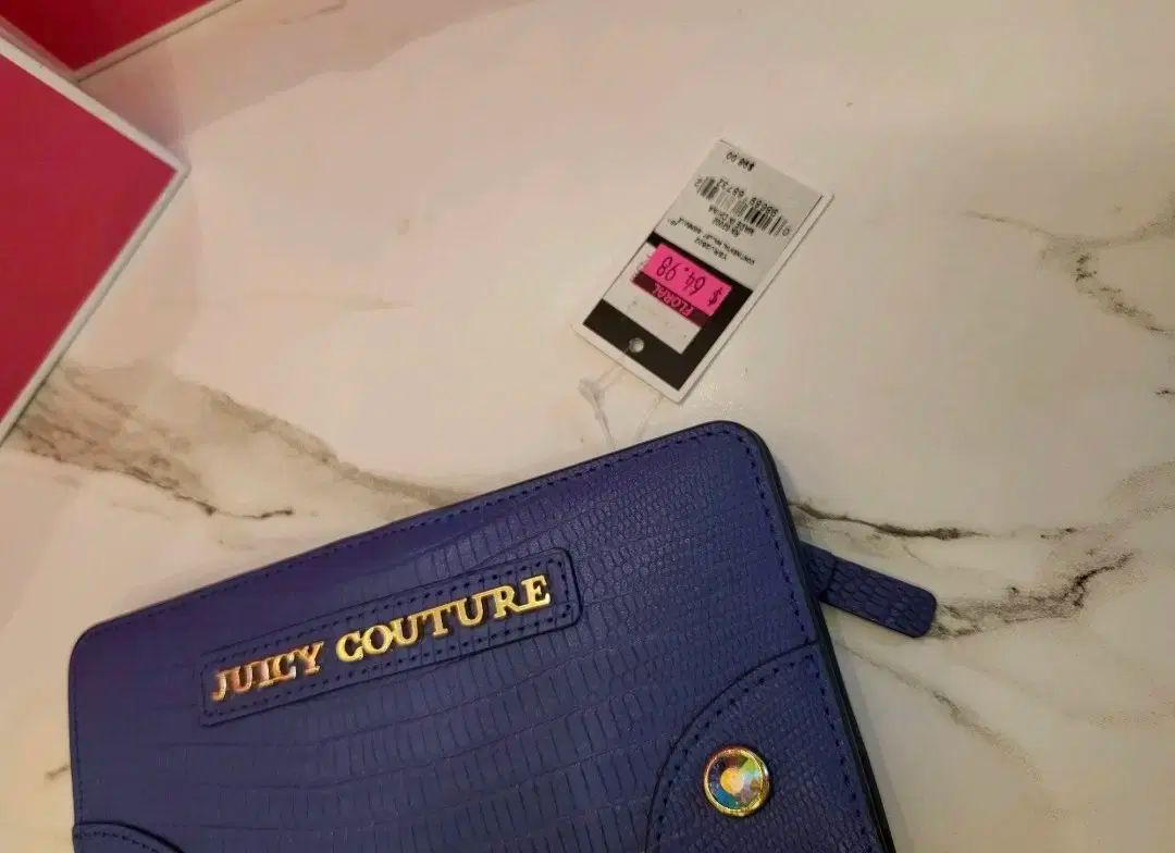 JUICY COUTURE ❤️ 長財布 新品 JUICY COUTURE(ジューシークチュール) 長財布 レッド