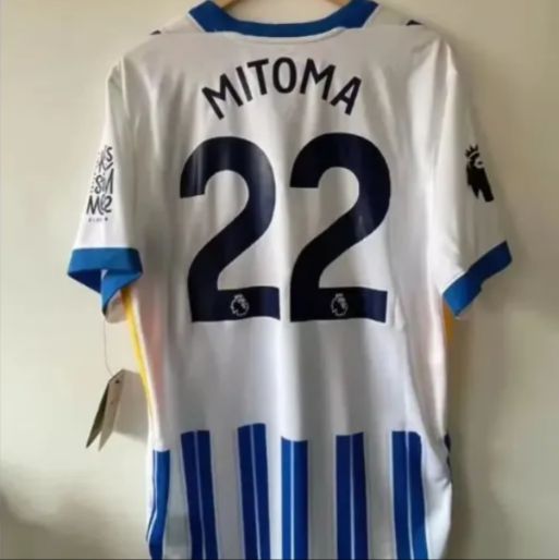 2024/2025 ブライトンホームの半袖サッカーユニフォーム 22番 三笘薫