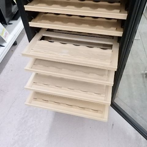 TRANSTHERM COTTAGE MIDIUM MODEL 3T ワインセラー 2006年製 フランス製 富岡店 関東地方送料込み！ TRANSTHERM COTTAGE MIDIUM MODEL 3T ワインセラー