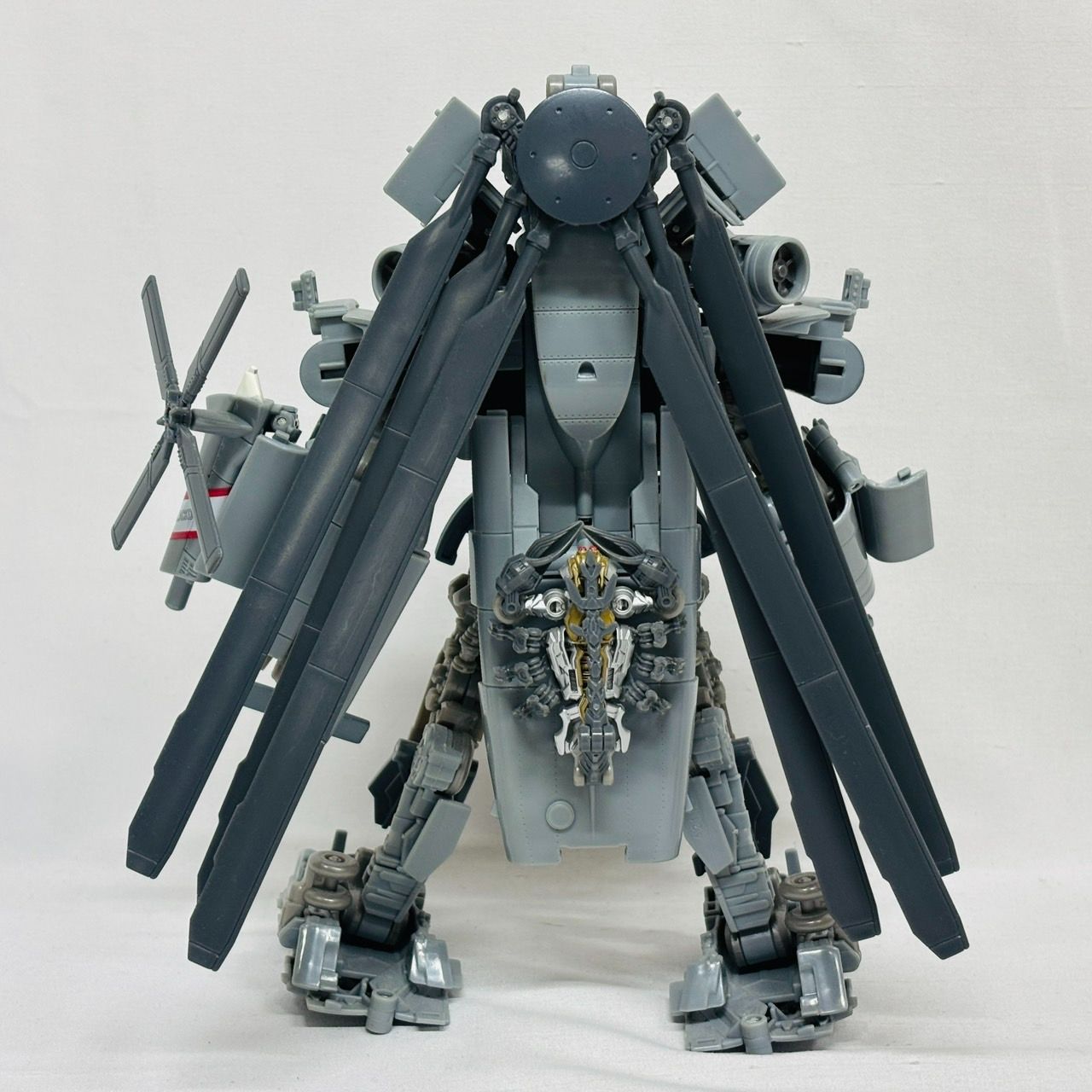[未開封] トランスフォーマー SS-08 ブラックアウト bti0206810_1.jpg