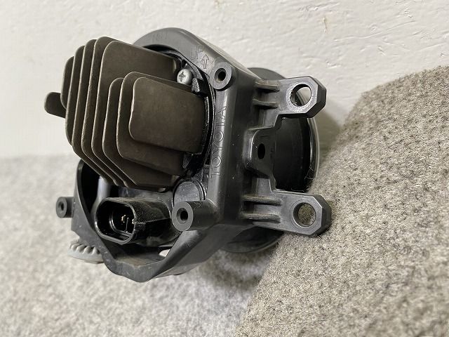 みなこさま専用 シリウス11/4迄 ヴェルファイア/アルファード/プリウスα/アクア/プラド 純正 右