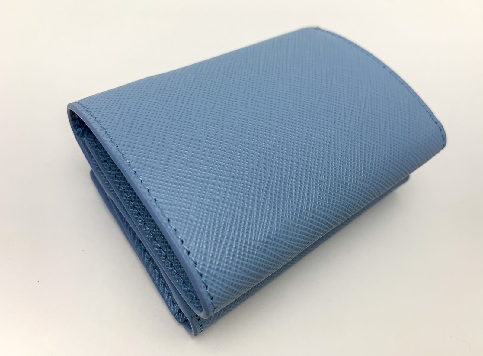 未使用品　PRADA サフィアーノトライアングルコンパクトウォレット1ML522 楽天市場】PRADA プラダ トライアングルロゴ コンパクト