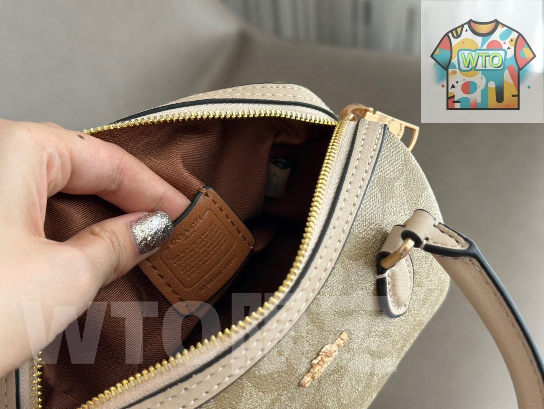 【COACH】ボストンバック 今日WTO】Cute Coach キュートコーチ 2023SS ピローバッグ ミニ