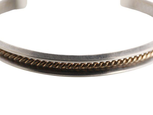 Navajo ツイスト　ワイヤー　バングル　Tahe刻印　Sterling Navajo ツイスト ワイヤー バングル Tahe刻印 Sterling Navajo