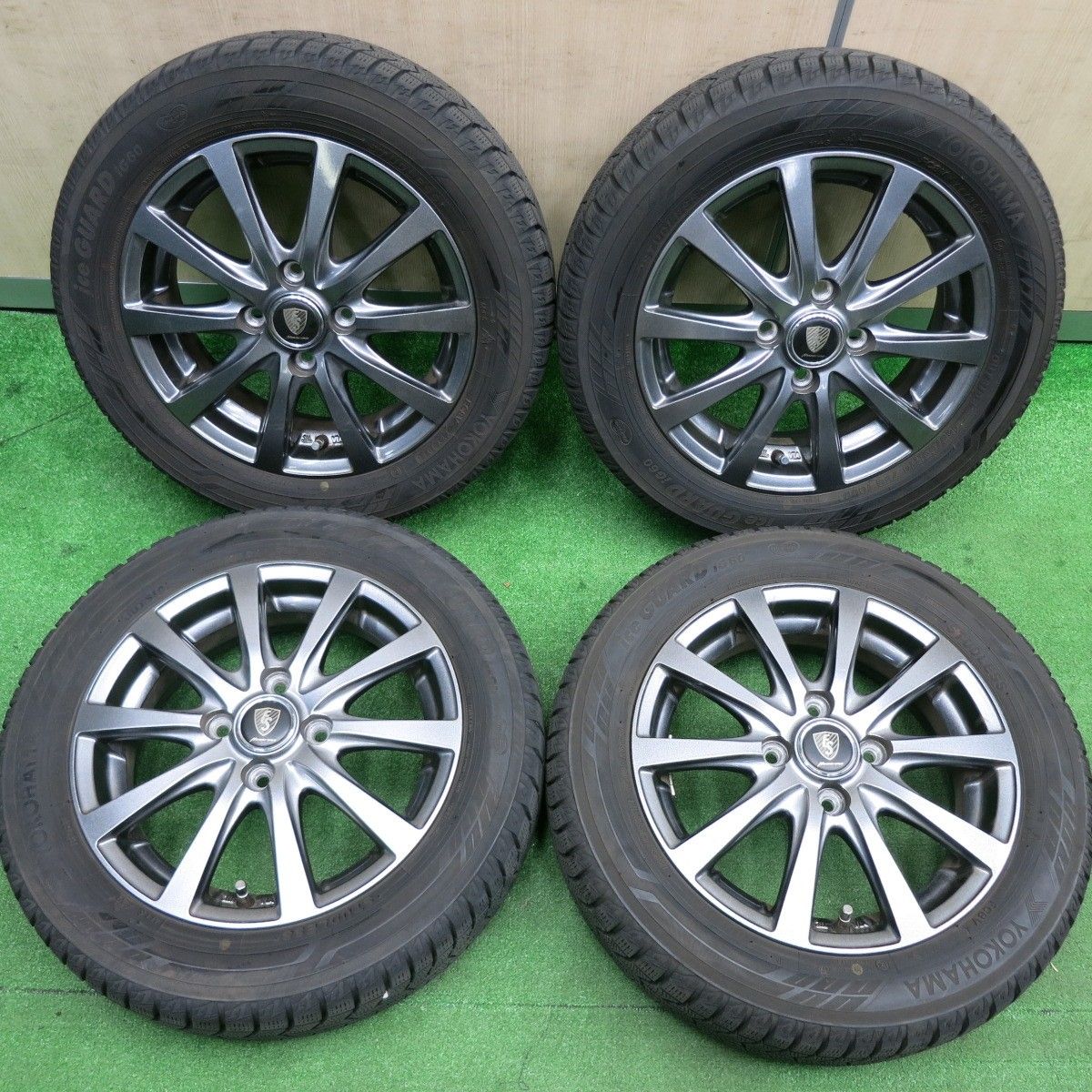 送料無料] バリ溝！キレイ！9分☆スタッドレス 155/65R14 ヨコハマ 