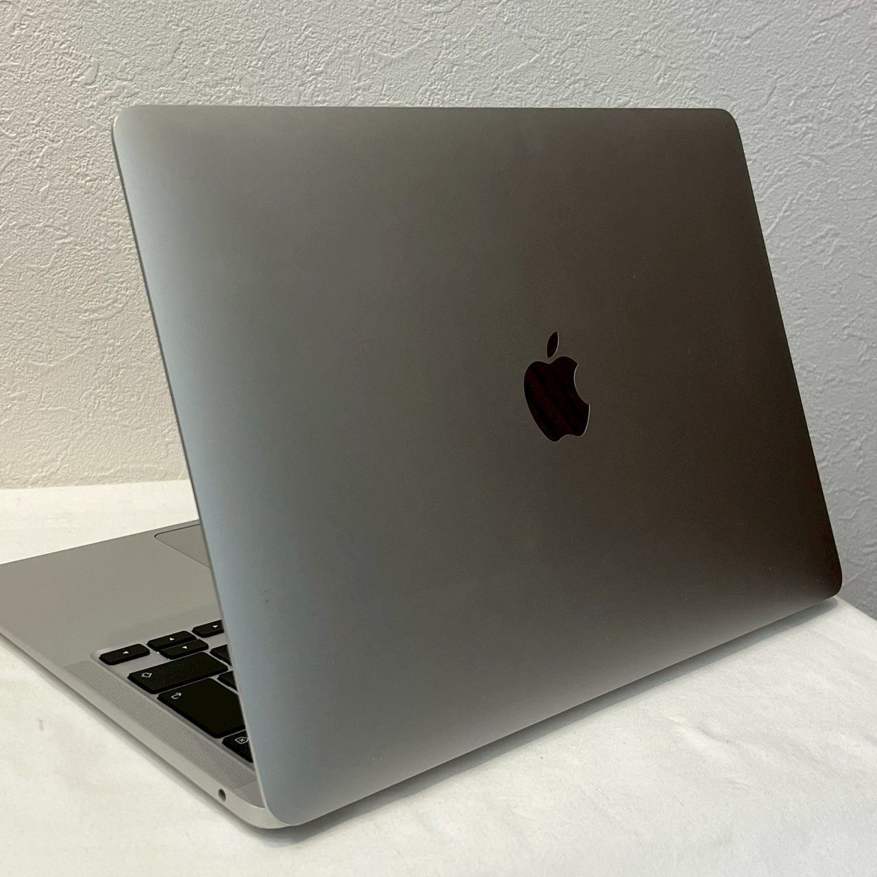 【超美品】MacBook air シルバー　16gb/256gb A2337 美品MacBook Air 2020 M1チップ 16GB 256GB シルバー 良品】MacBook