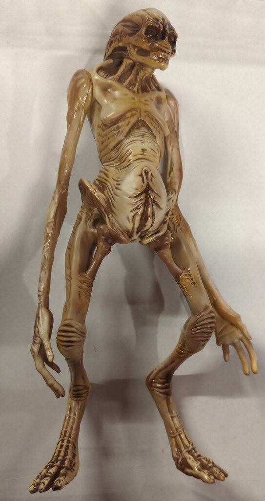 ツクダホビー PVC COMPLETED MODEL ALIEN / RESURRECTION NEWBORN