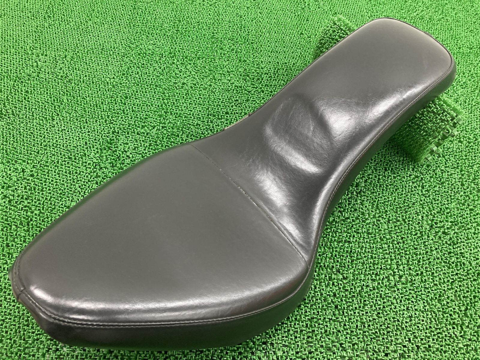 ラペラ lepela ソフテイル 84-99 エボ シート 【公式通販】