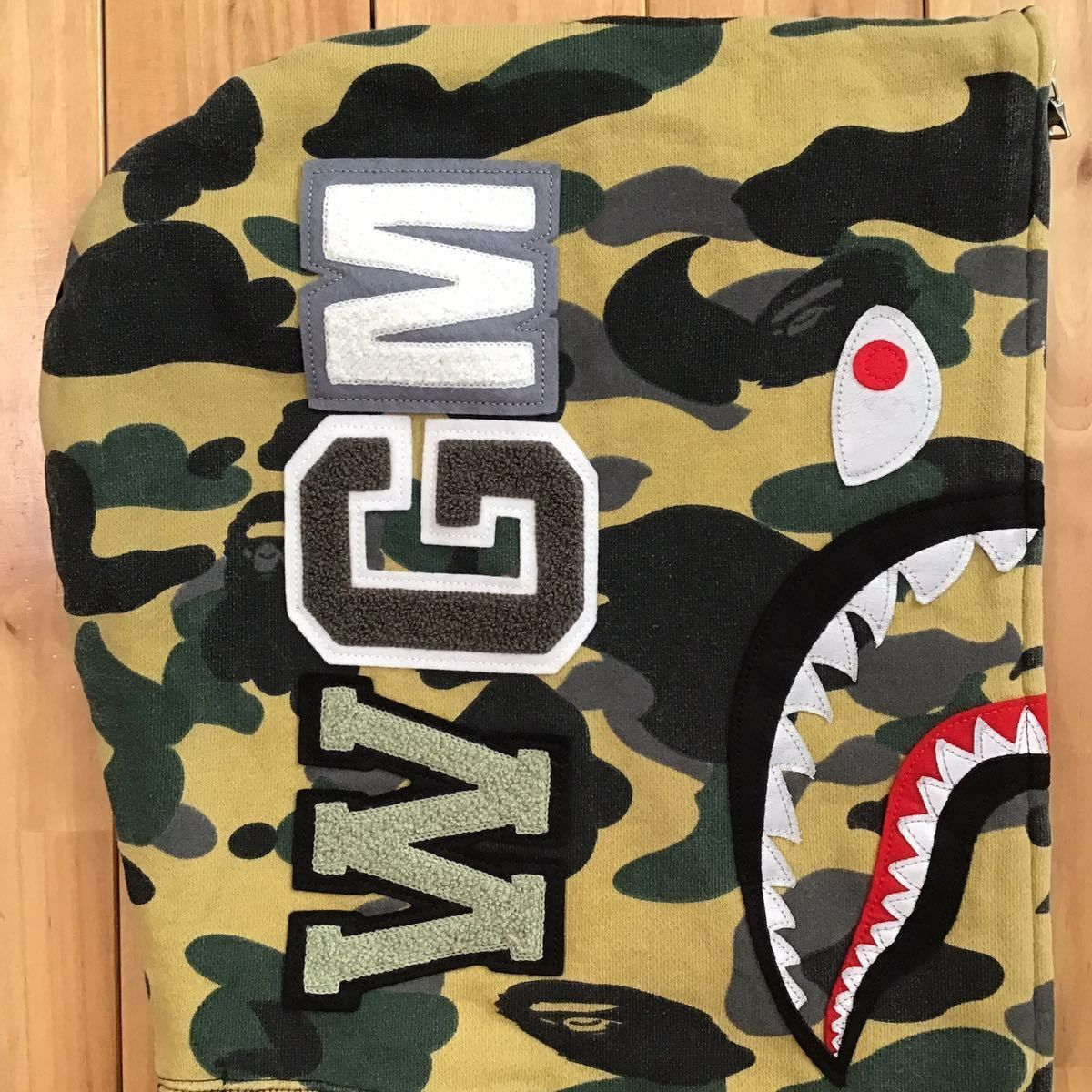 激レア　zozo限定　ape タイガーcamo シャークパーカー　Mサイズ