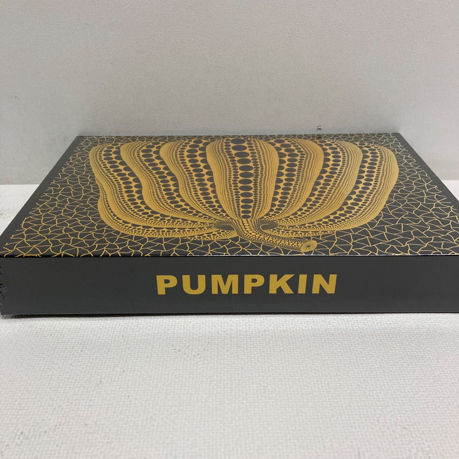 草間彌生さんの黄かぼちゃパズル 草間彌生さんの黄かぼちゃパズル 草間