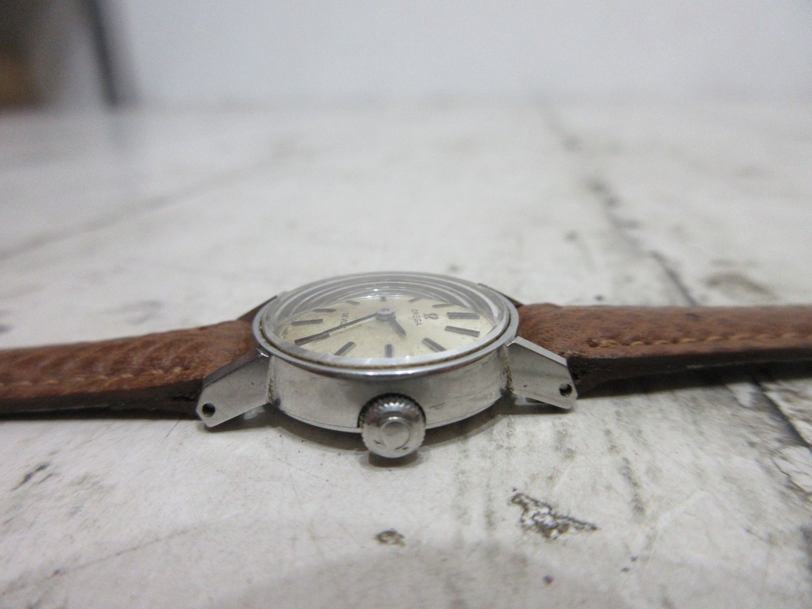 OMEGA ヴィンテージ スクエア 手巻き 1939年製 オメガ ゴールド 貴重