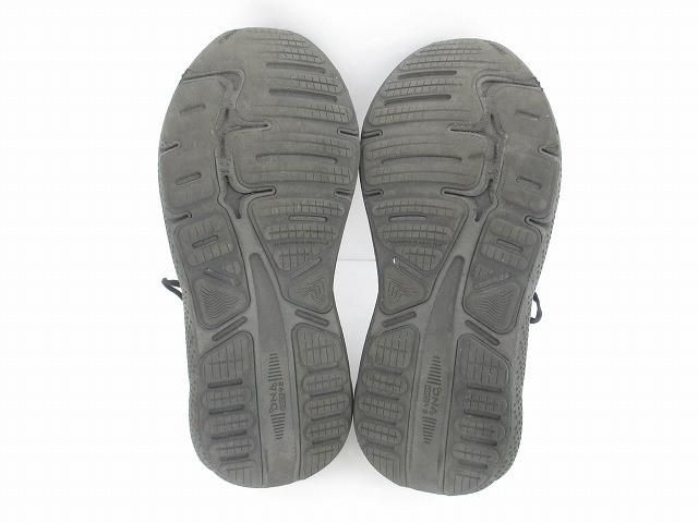 BROOKS ランニングシューズ