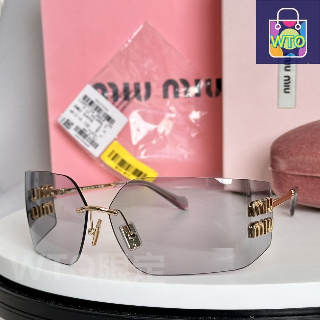 【未使用品】MIUMIUサングラス UVカット機能】MIUMIU ロゴ サングラス (MiuMiu/サングラス