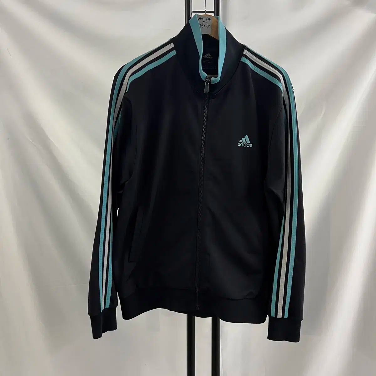 【雷市場（ポンジャン）商品韓国直送】 純正品/ 110 adidas(アディダス) 3本線 ネイビー スカイ トラックトップス ジャージ ヨーロッパ