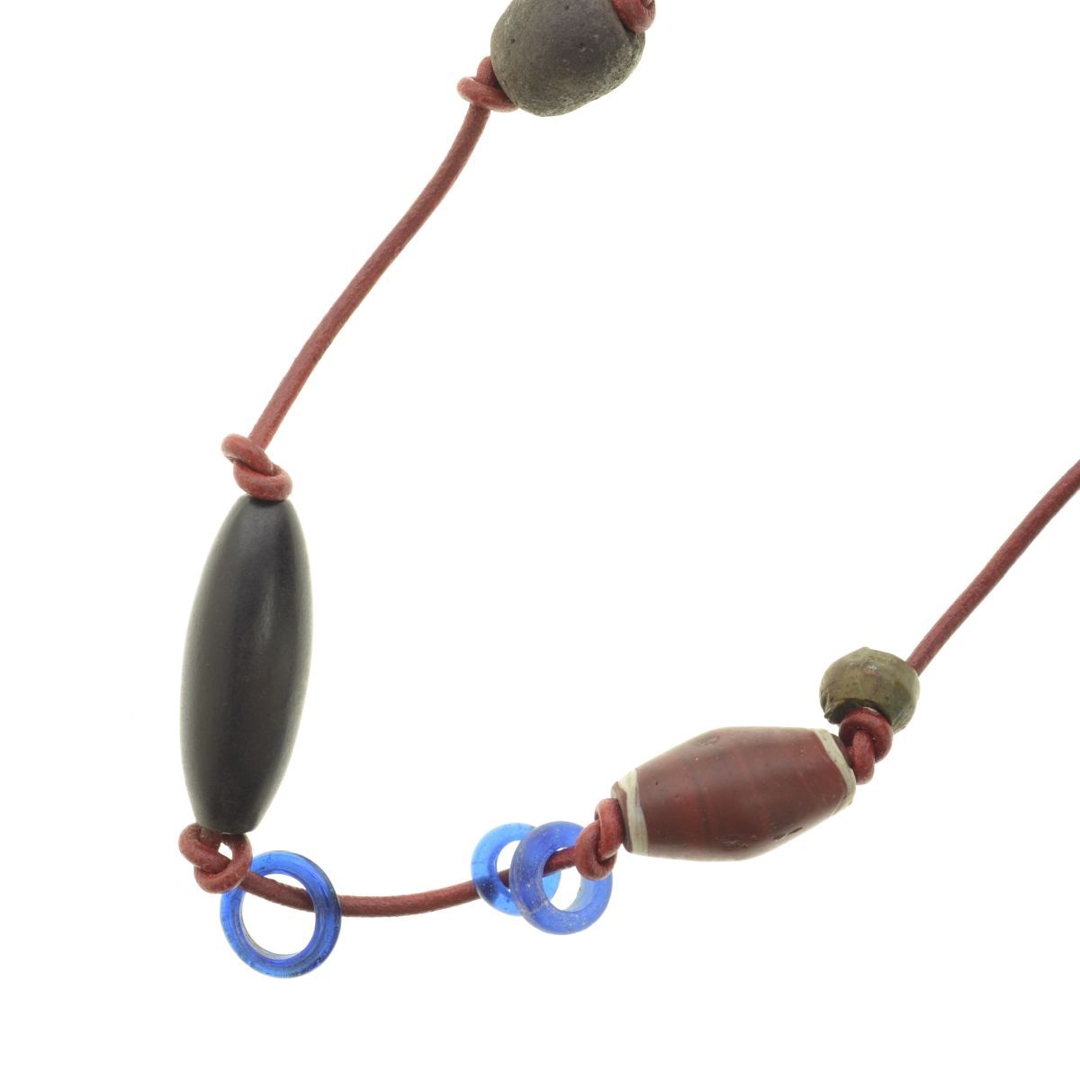 アンリクイール　レザーとビーズのネックレス HENRYCUIR/アンリクイール】レザー ビーズネックレス - メルカリ