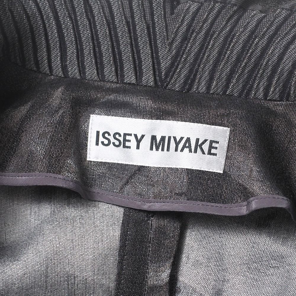 ISSEY