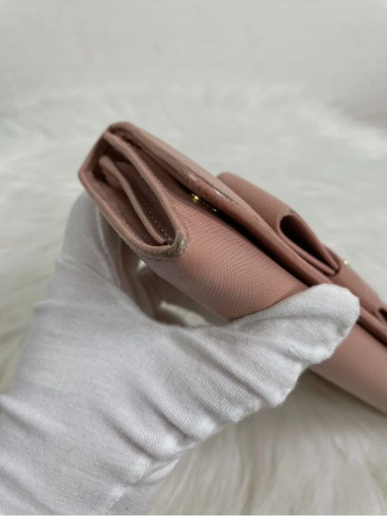 Prada プラダ 長財布 ピンク サフィアーノ ジップアラウンド リボン