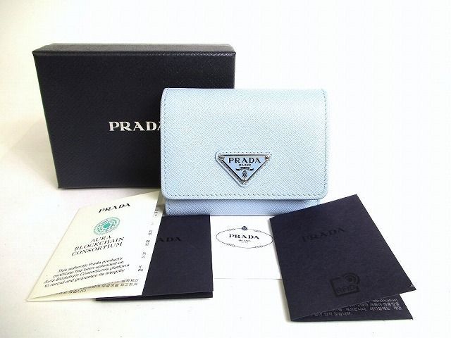 プラダ PRADA サフィアーノ トライアングル レザー 3つ折り 財布 コンパクト財布 コンパクトウォレット メンズ レディース 【未使用保管品】