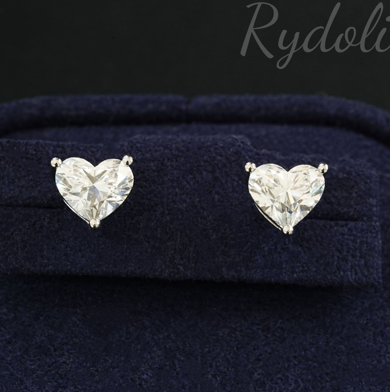 PT950 2.04ct ハートシェイプ オーダーメイドダイヤピアス ラボ 