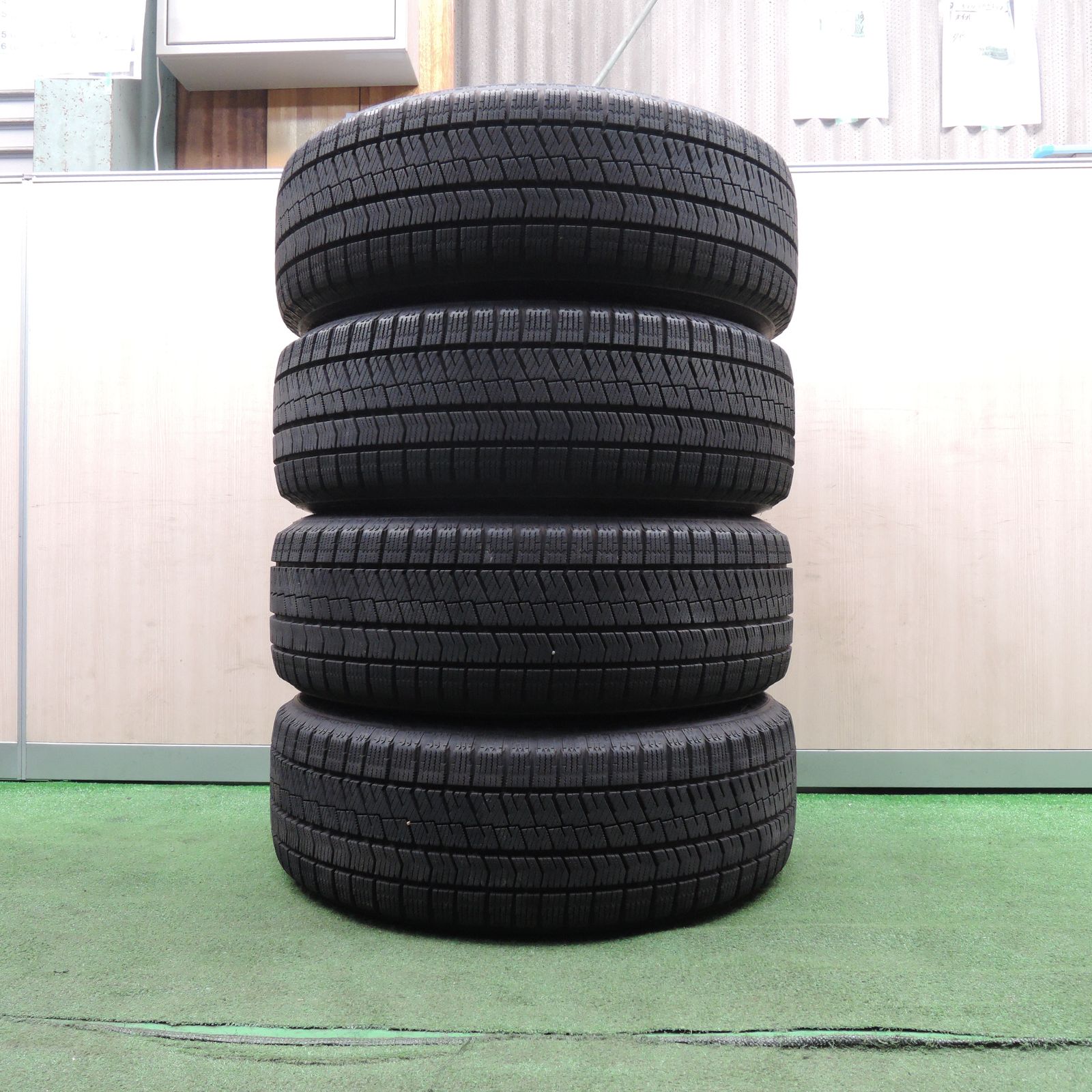 ALASKA SD3 225/60R17 10Vスタッドレス　2024年制 専用20 BRIDGESTONE VRX2 225/60R17 スタッドレス 【公式通販】