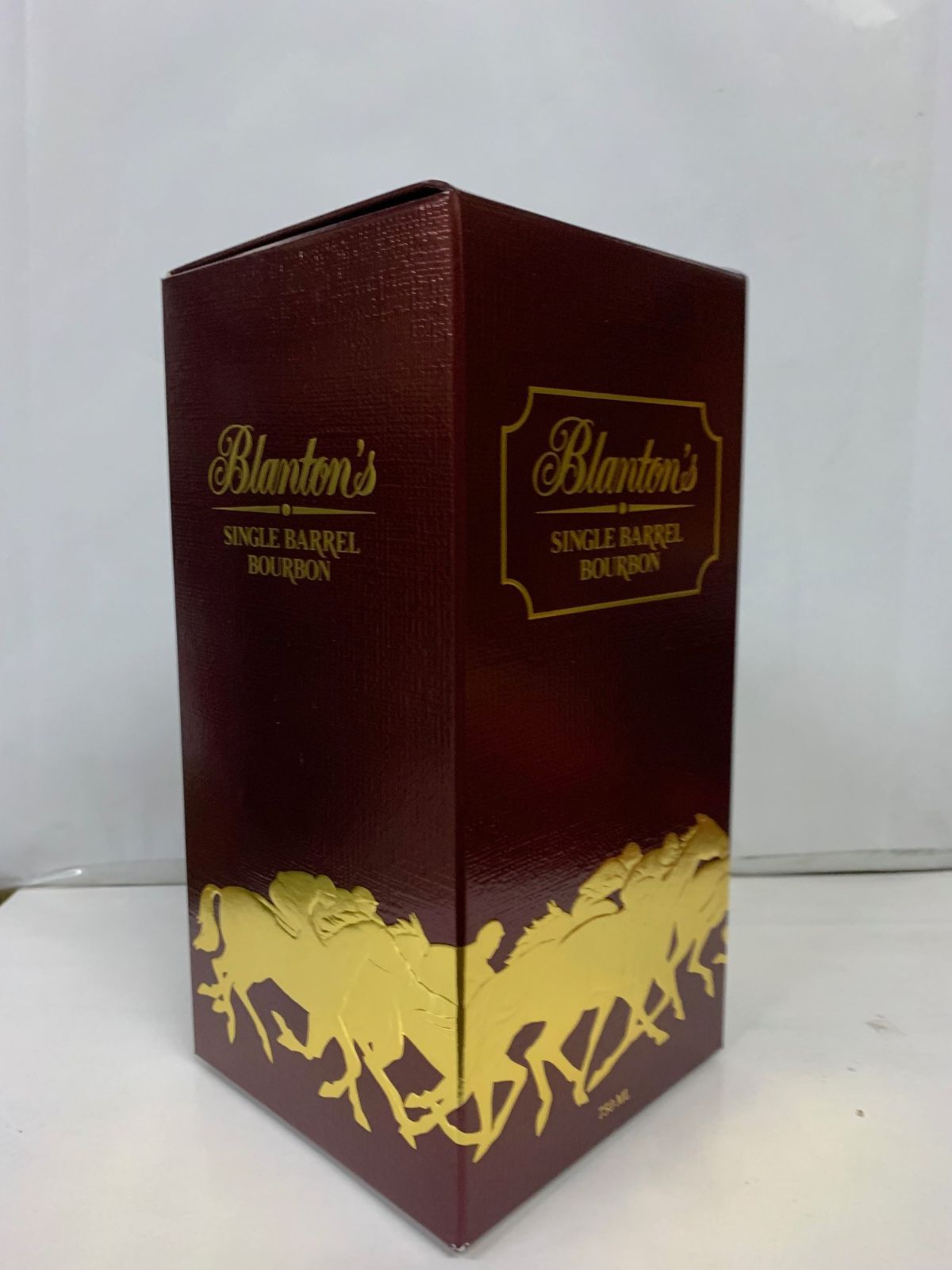 飲料・酒 ブラントン シングルバレルバーボン 46.5％ 750ml （布袋付）