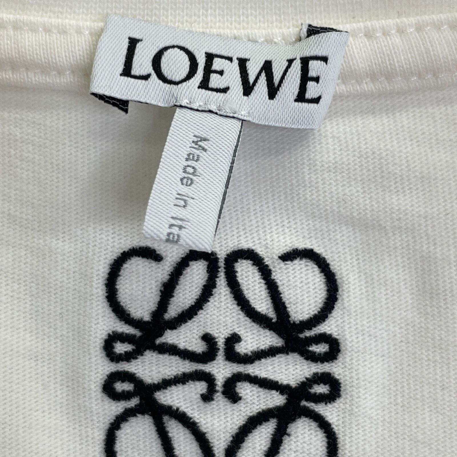 LOEWE 刺繍入りホワイトTシャツ LOEWE ロエベ ﾎﾜｲﾄ SWING 刺繍 Tｼｬﾂ S - メルカリ