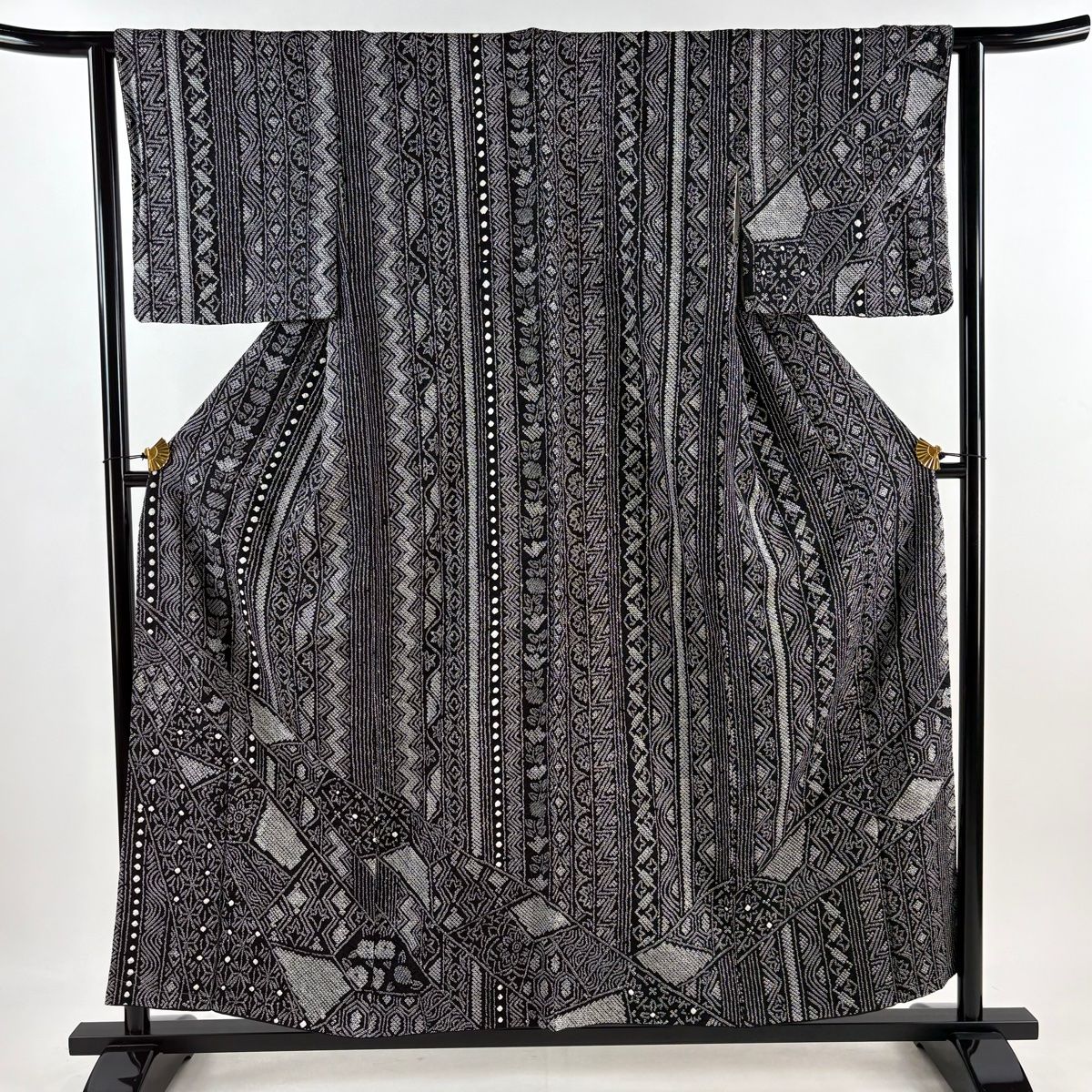 訪問着 身丈154cm 裄丈62.5cm S 袷 亀甲 草花 総絞り 黒 正絹 名品