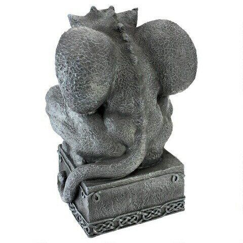 ロンドン ナグヘッド・パブのガーゴイル像 ブロンズ風 彫像 彫刻