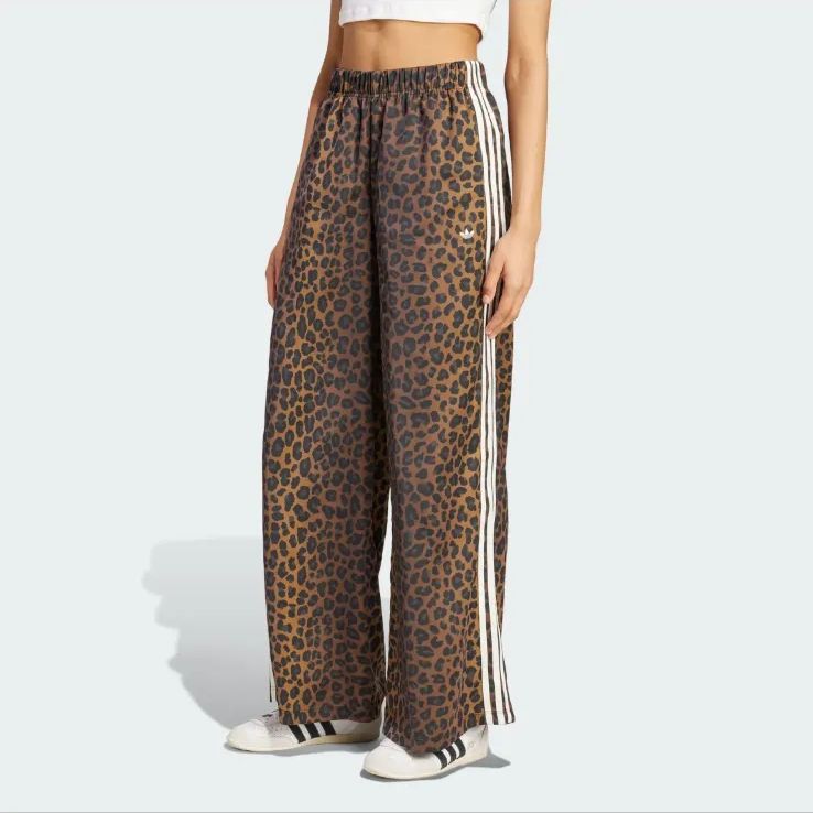 即完商品 adidas レオパード トラックパンツ ワイドパンツ XS