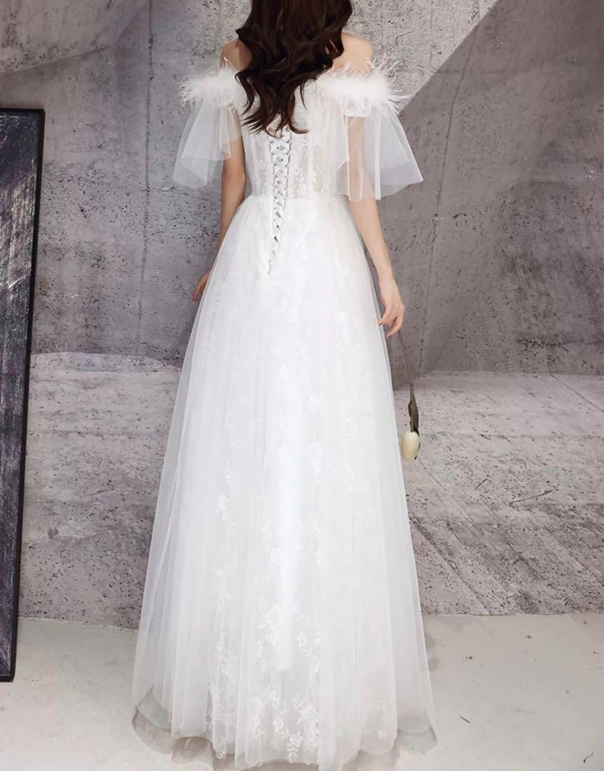 花柄の美しいオフショルダーイブニングドレス?.?