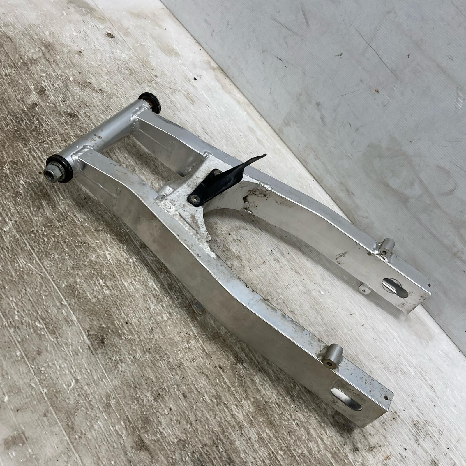 SUZUKI GSX-R400 GK73A スイングアーム スズキ