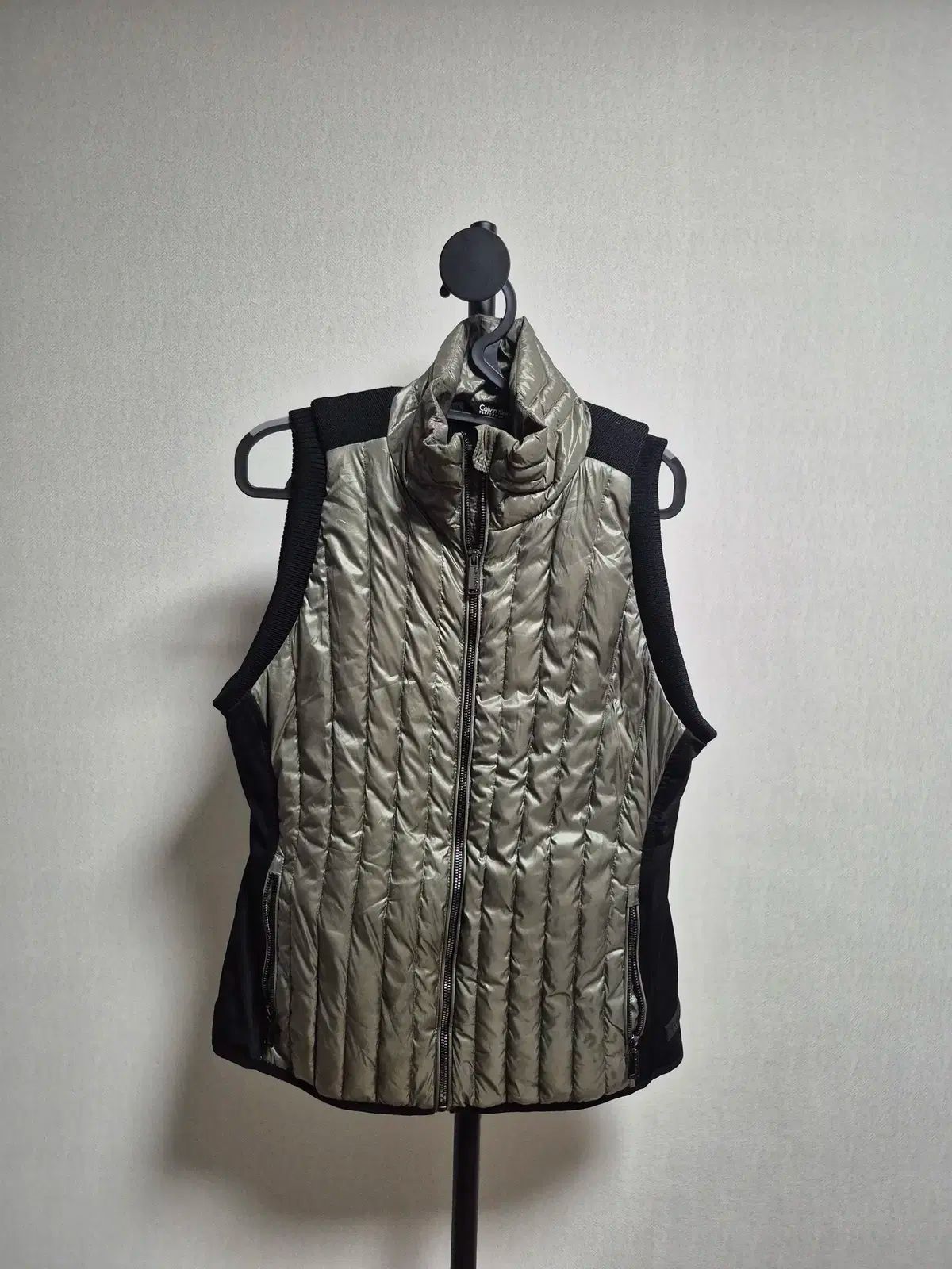 Calvin Klein カルバ ンクライン ダウンベスト 軽量 M