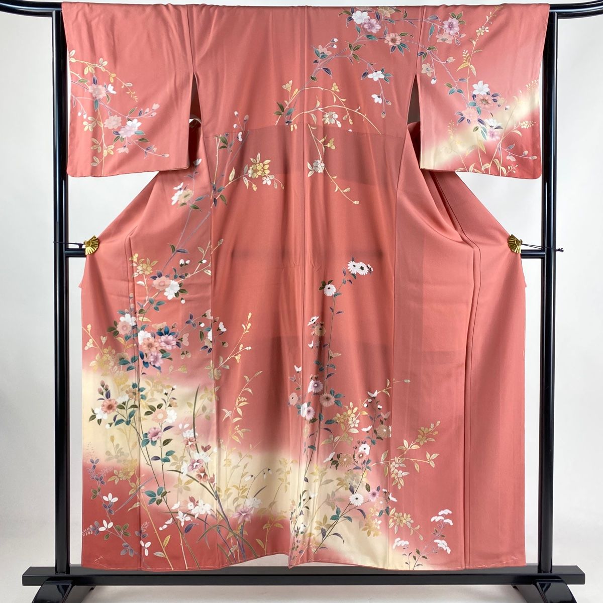 付下げ 身丈155cm 裄丈65cm M 袷 草花 金銀彩 染め分け ピンク 正絹 秀品