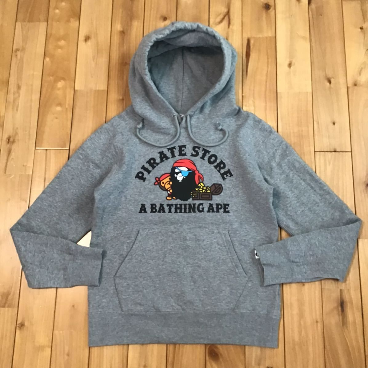 A BATHING APE パイレーツストア パーカー A BATHING APE パイレーツストア パーカー ☆パイレーツストア