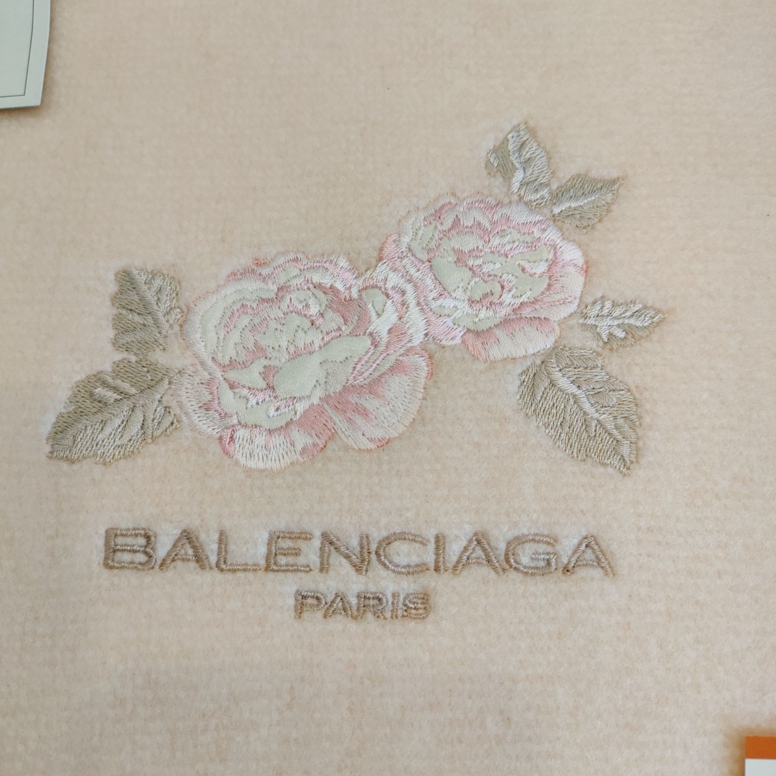 BALENCIAGA ウインターシーツ - メルカリ