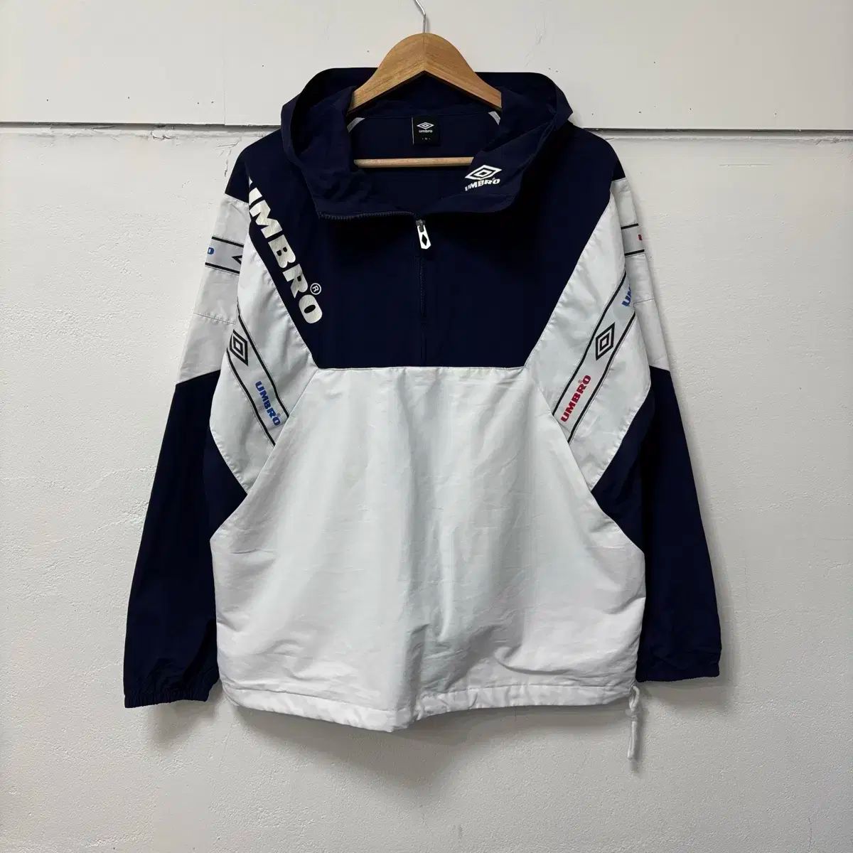 UMBRO アノラックパーカー 古着 ナイロンパーカー アンブロ ハーフジップ umbro(アンブロ) フーディー パーカー ハーフジップ アノラック