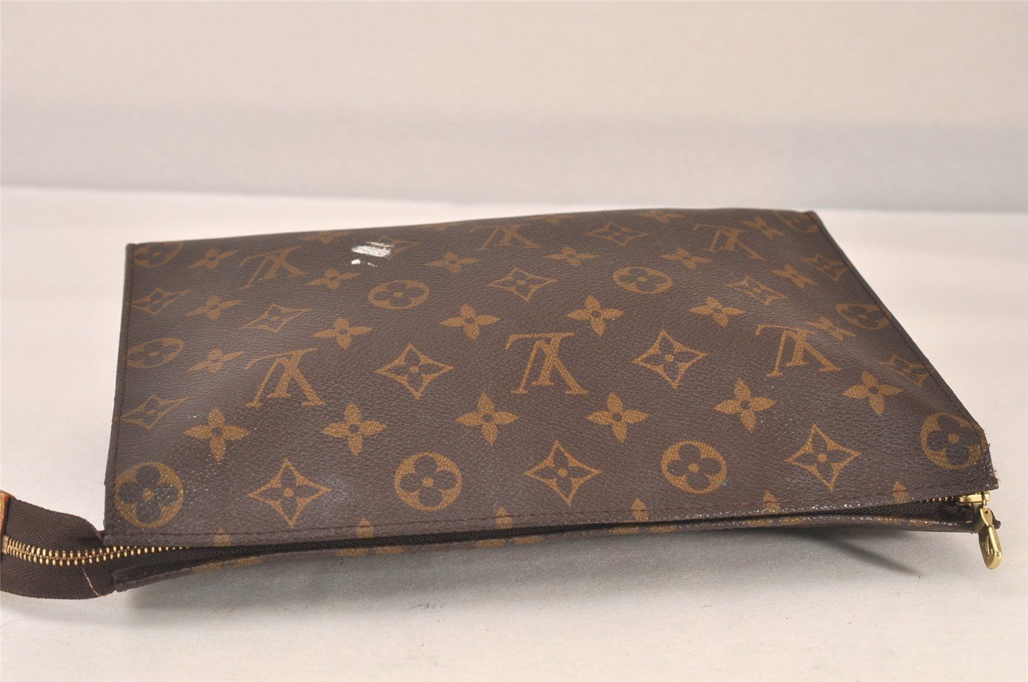 LOUIS VUITTON ルイヴィトン モノグラム ポッシュトワレ 26