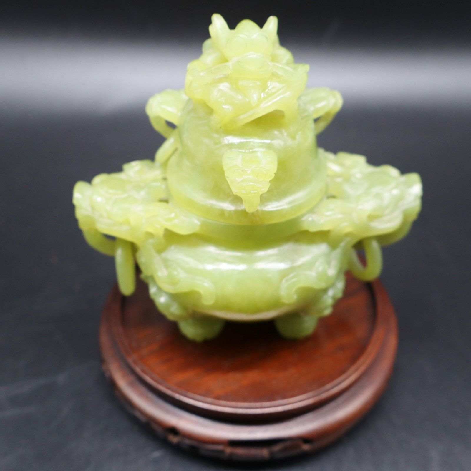 中国美術 龍｜翡翠 香炉 三脚 香爐｜翡翠玉石｜彫刻細工　アンティーク 骨董 ◇中国美術 龍｜ひすい 翡翠 香炉 三脚 香爐｜本体の重量約0.41