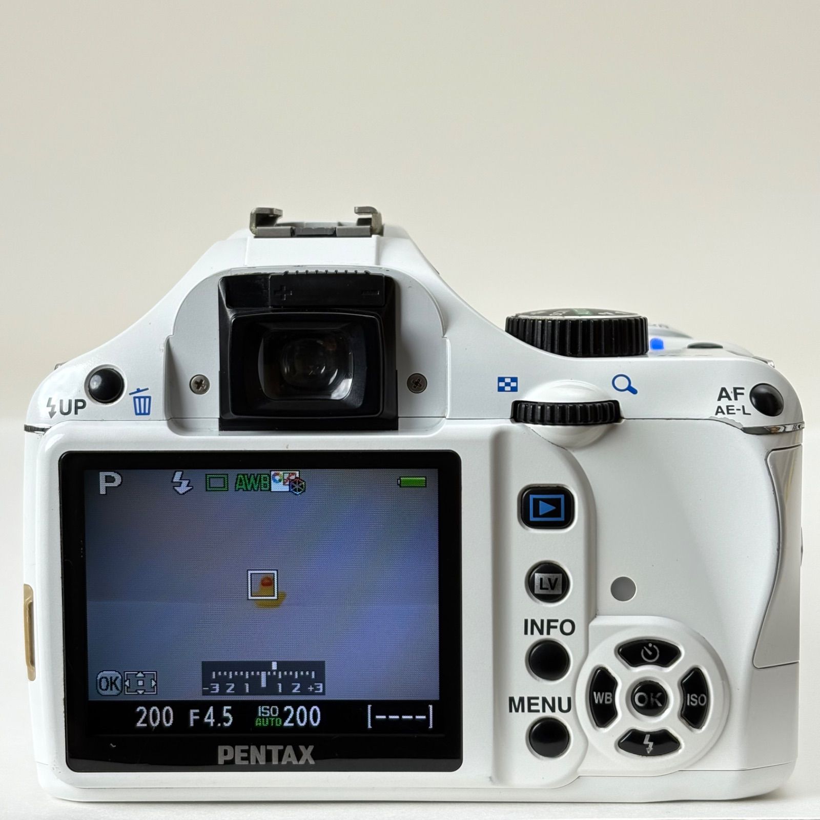 PENTAX K-x 18-55mm 標準レンズセット 白 070 - メルカリ