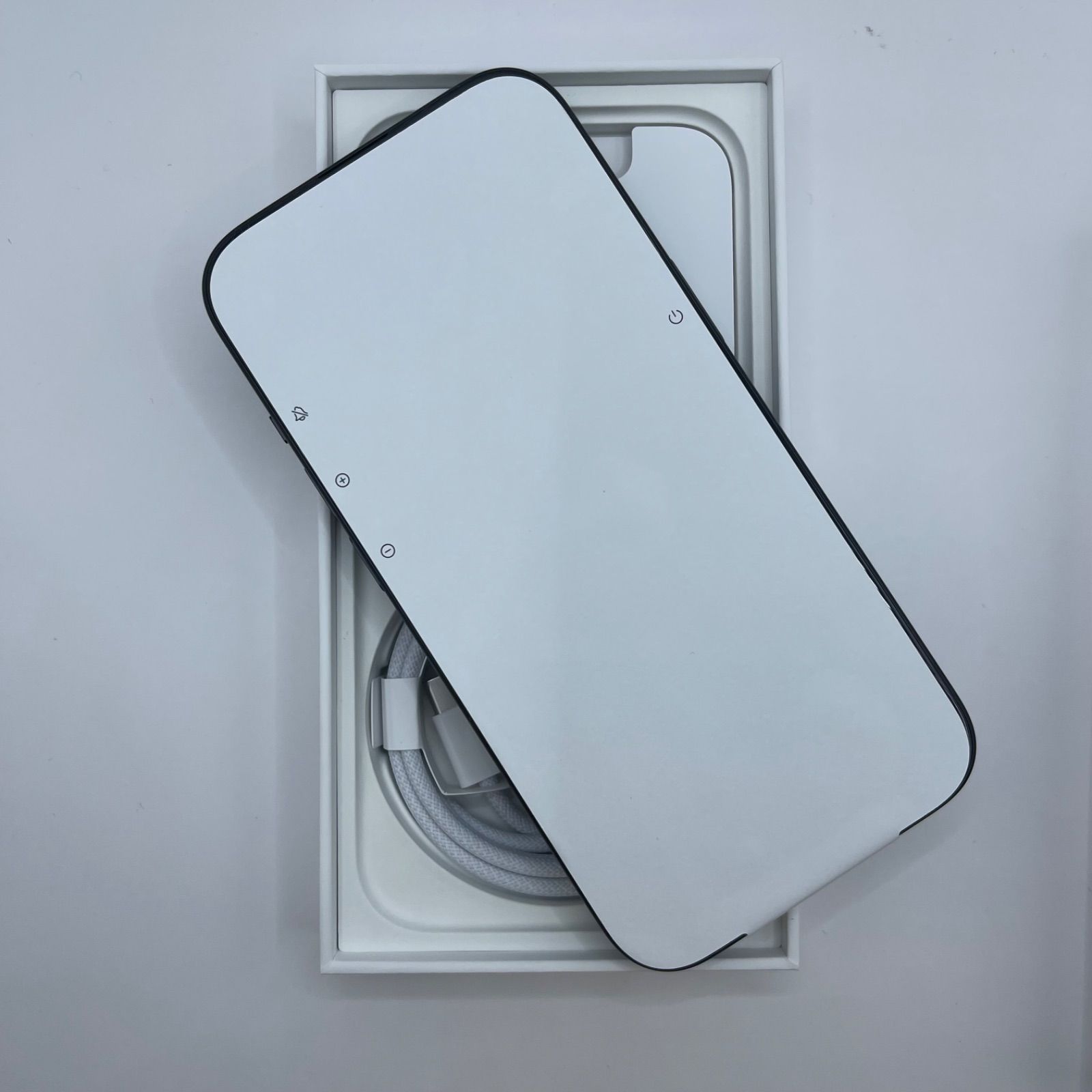 iPhone 15 256GB 新品未使用 - メルカリ