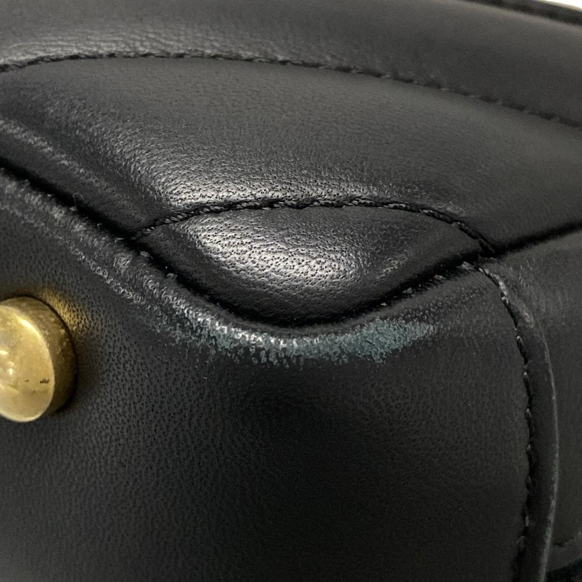 CHANEL シャネル
