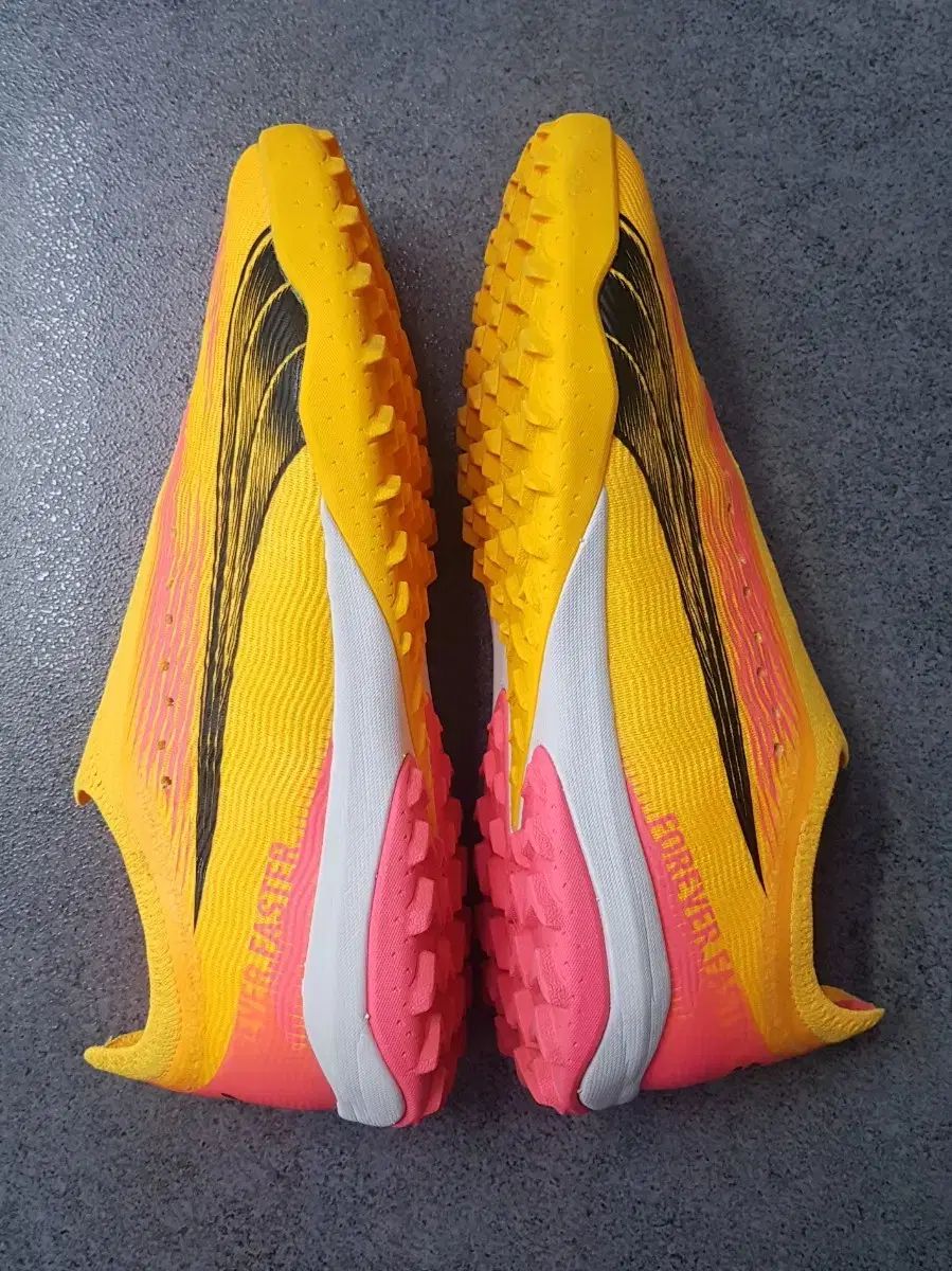 TF サッカーシューズ