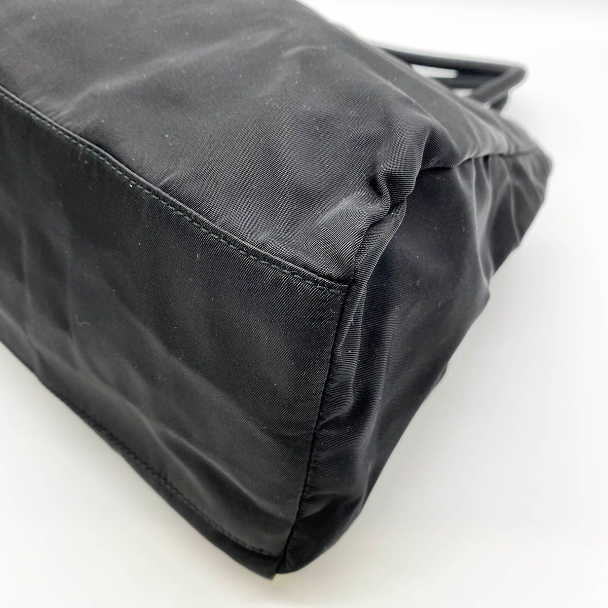 美品 カーテンバッグ ブラック ナイロン トライアングルロゴ バッグ アサド 0920ddf6765e7e04bc1fa6b599119f